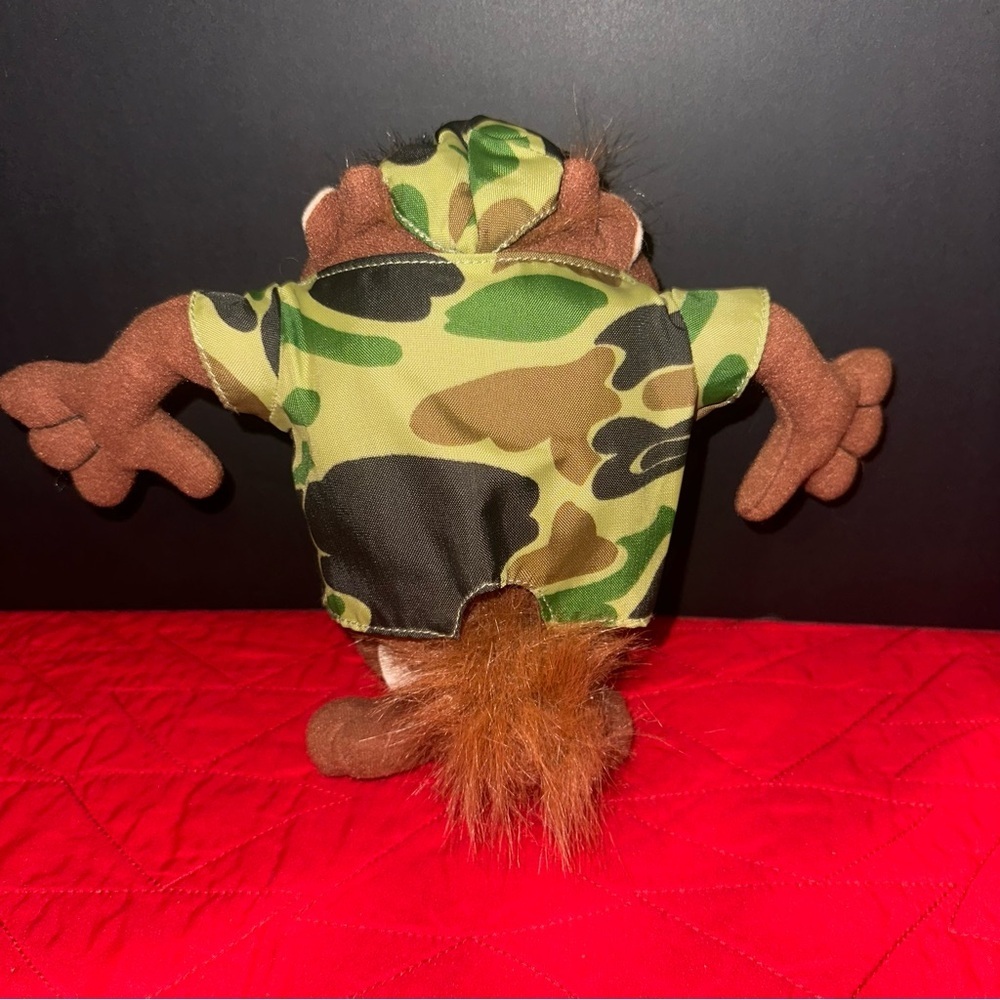 Vintage 1994 TYCO Warner Bros. Taz Plush Toy with Camo Outfit - Picture 3 of 5
